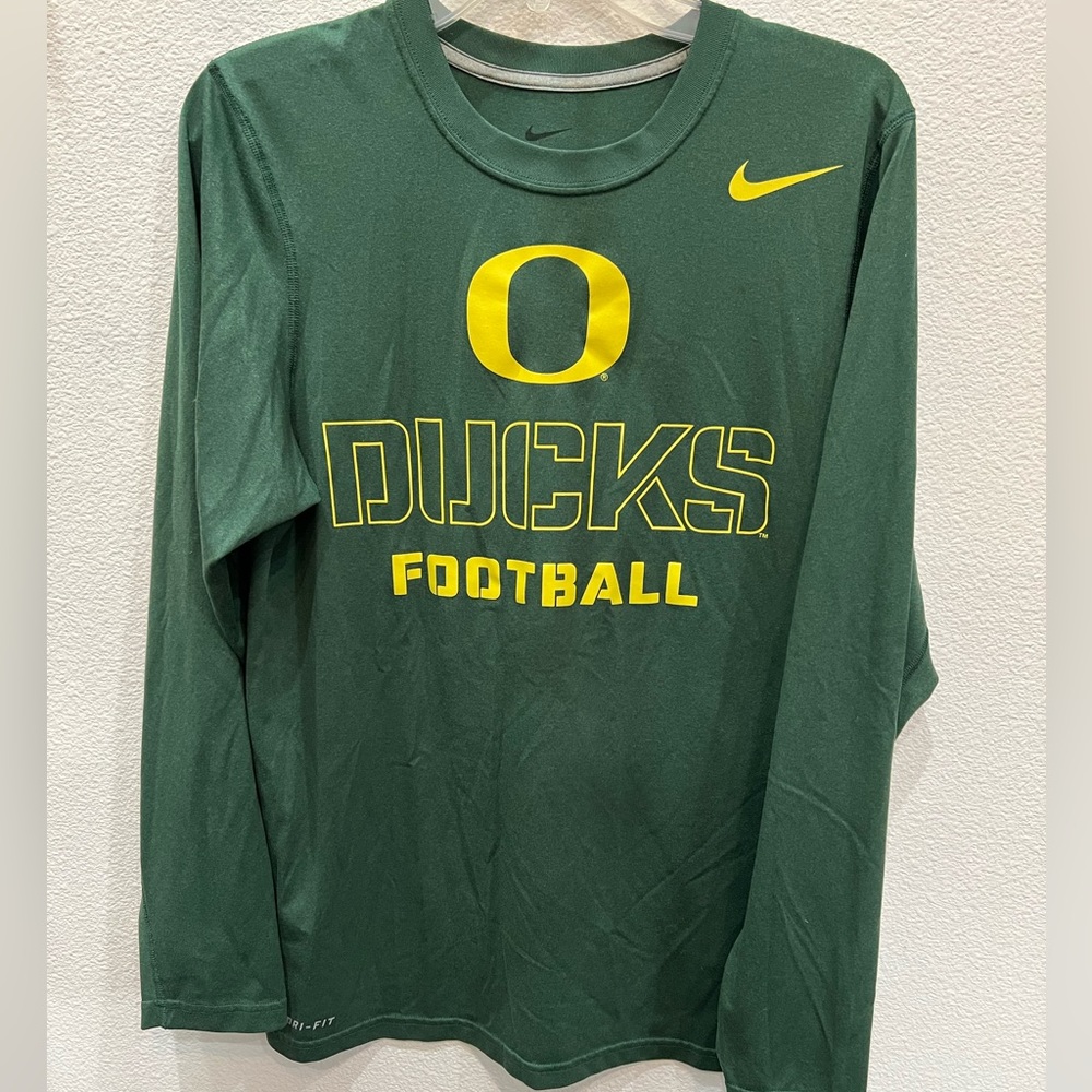 Nike Oregon State University long sleeve tee shirt in size small